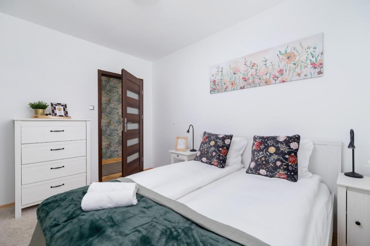 Office Dobrego Pasterza By Renters * Krakow