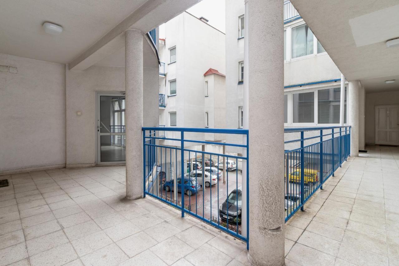 Apartment Office Dobrego Pasterza By Renters